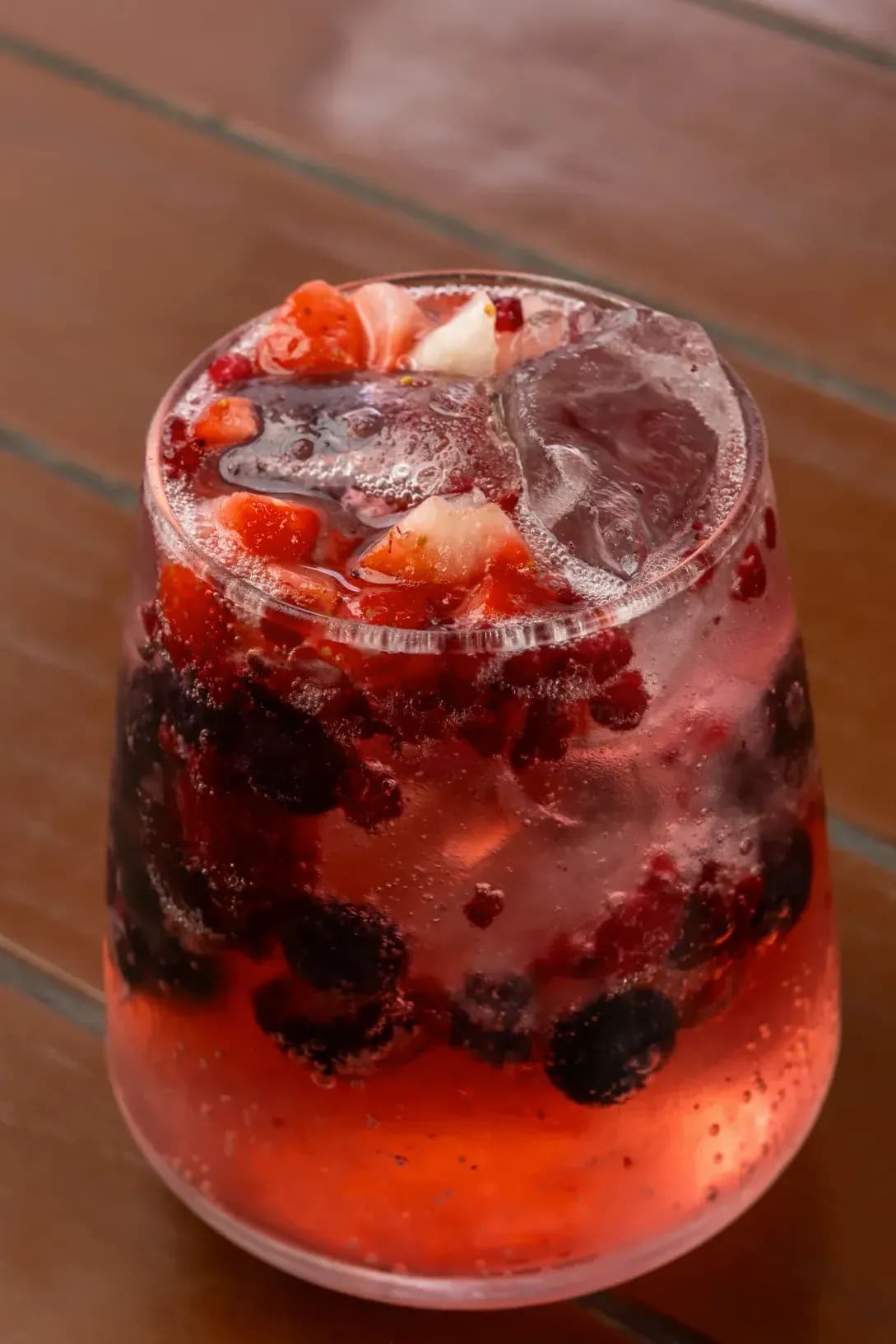 Fresh berry supply for retail and wholesale customers